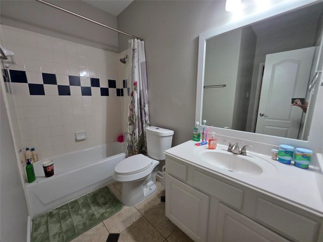 2108 Goldfinch Lane, League City, TX 77573