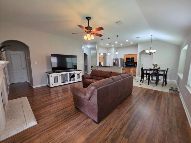 2108 Goldfinch Lane, League City, TX 77573