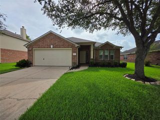 2108 Goldfinch Lane, League City, TX 77573
