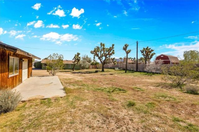 4808 Camarilla Avenue, Yucca Valley, CA 92284