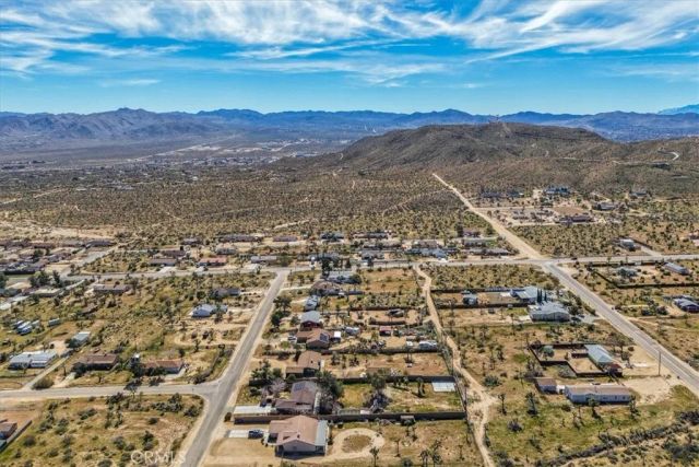 4808 Camarilla Avenue, Yucca Valley, CA 92284