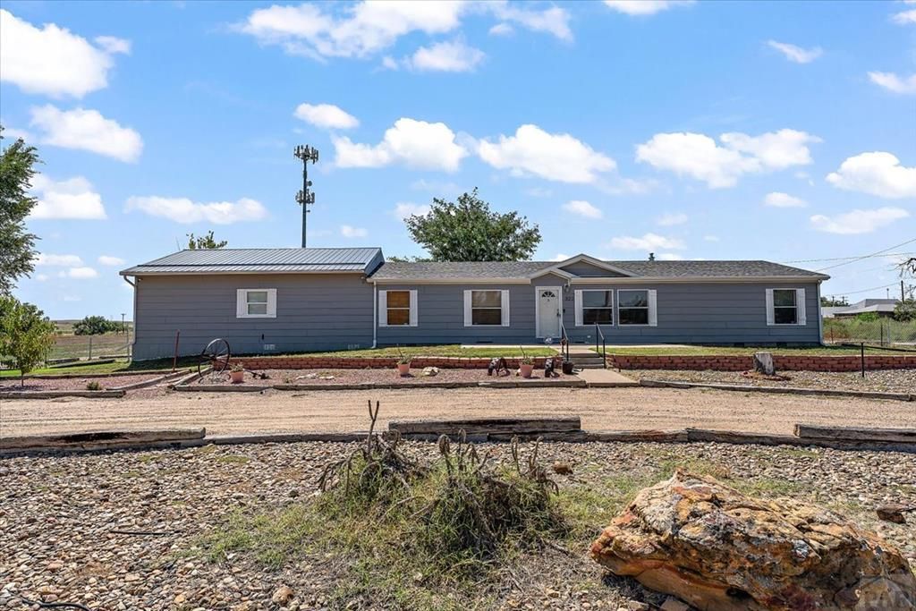 920 E 14th St, La Junta, CO 81050