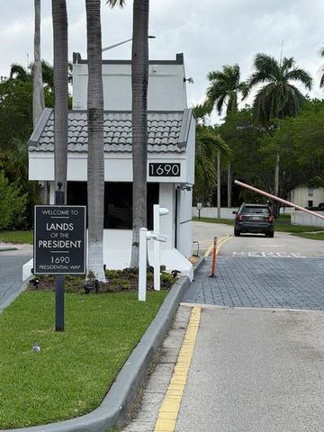1700 Presidential Way 103, West Palm Beach, FL 33401