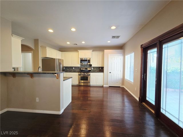 271 Echo Dell Court, Henderson, NV 89052