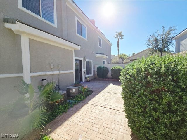 271 Echo Dell Court, Henderson, NV 89052