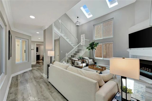 1209 Alabama Street, Huntington Beach, CA 92648