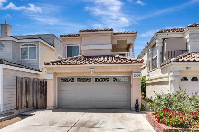 1209 Alabama Street, Huntington Beach, CA 92648