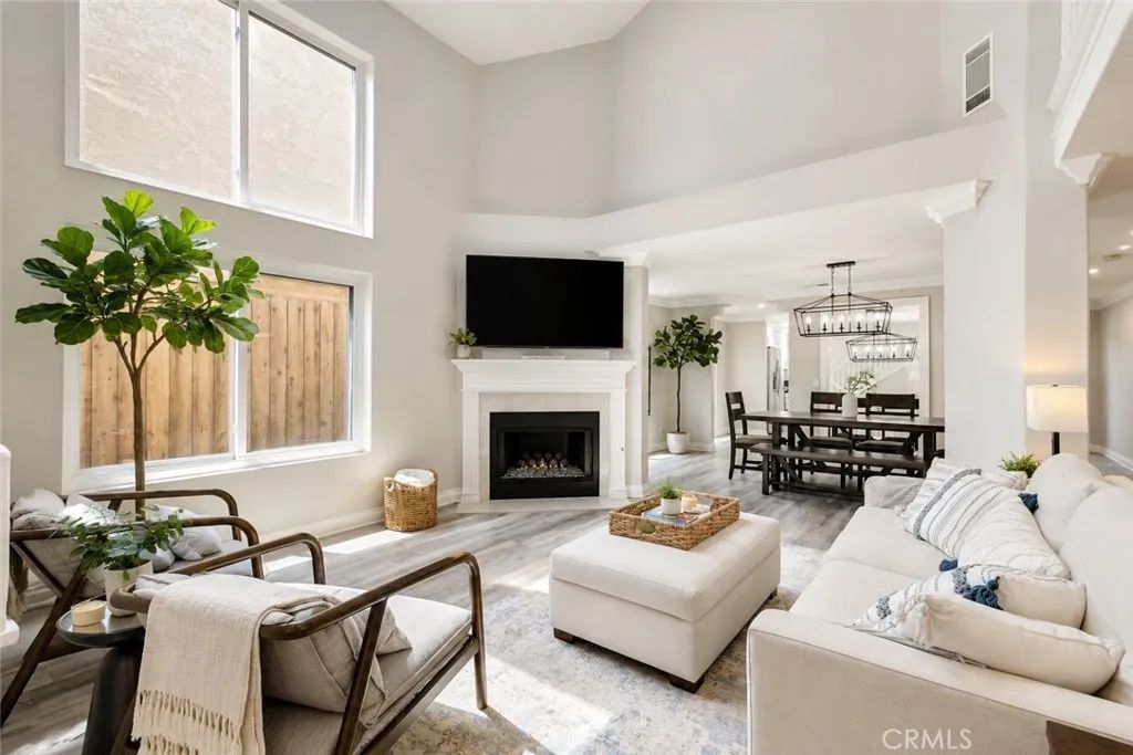 1209 Alabama Street, Huntington Beach, CA 92648