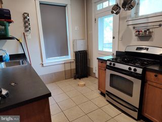 2808 LOCUST LN, Harrisburg, PA 17109