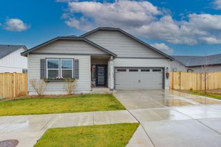 3812 SW Pumice Place, Redmond, OR 97756