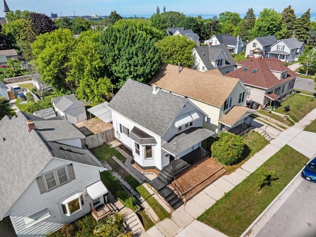 1114 Broadway AVENUE, Sheboygan, WI 53081