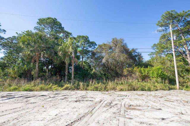2717 SW Port St Lucie Boulevard, Port St Lucie, FL 34953