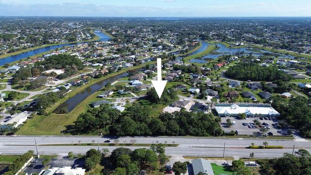 2717 SW Port St Lucie Boulevard, Port St Lucie, FL 34953