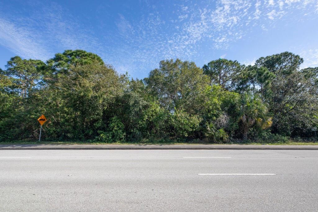 2717 SW Port St Lucie Boulevard, Port St Lucie, FL 34953