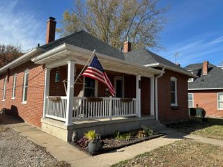 305 SANTA FE ST, Boonville, MO 65233