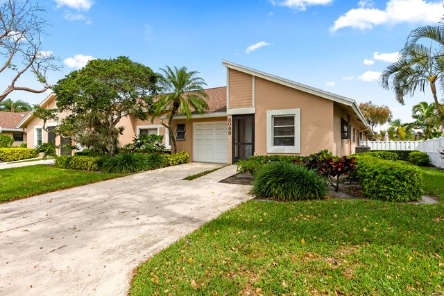 8089 Springtree Road, Boca Raton, FL 33496