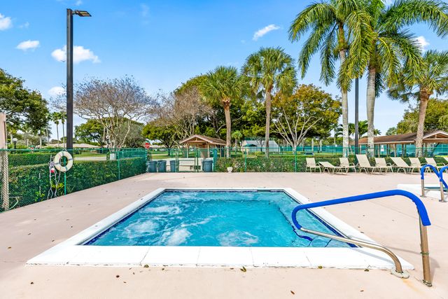 8089 Springtree Road, Boca Raton, FL 33496