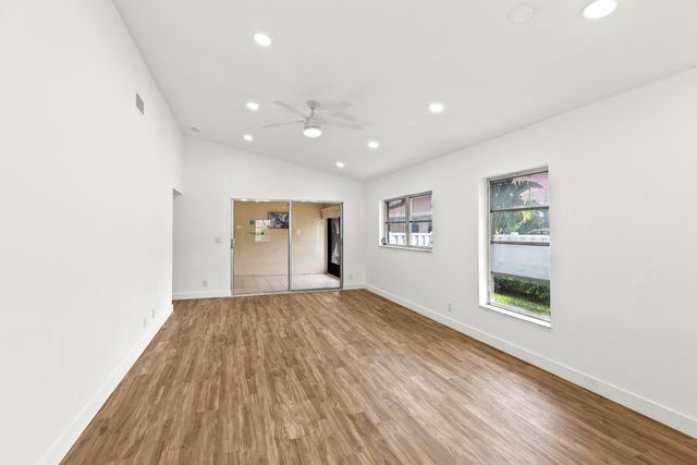 8089 Springtree Road, Boca Raton, FL 33496