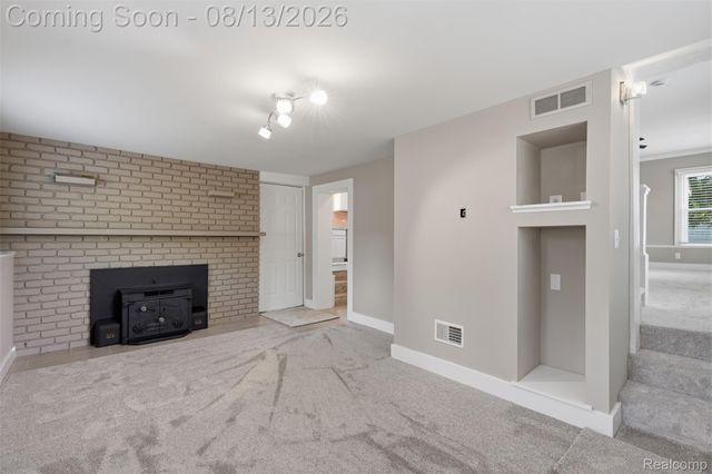 107 2nd Street, Fenton, MI 48430