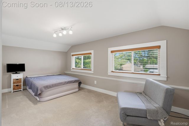 107 2nd Street, Fenton, MI 48430