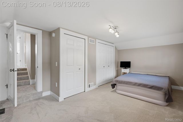107 2nd Street, Fenton, MI 48430