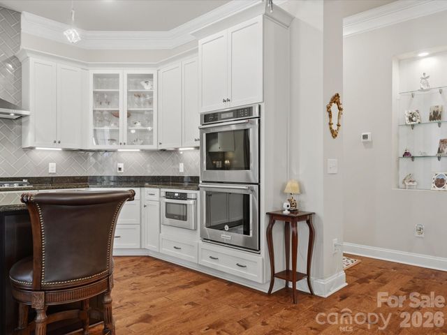 2050 Laney Pond Road, Matthews, NC 28104