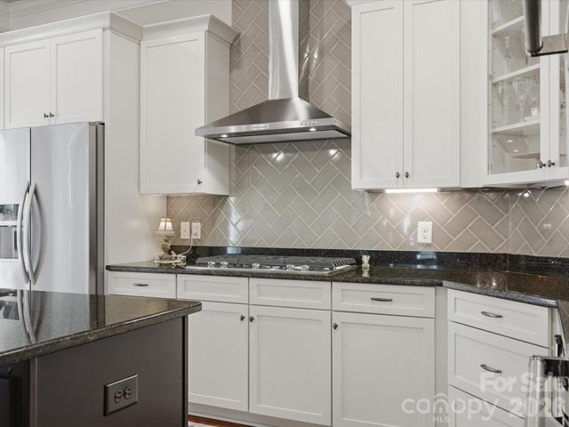 2050 Laney Pond Road, Matthews, NC 28104