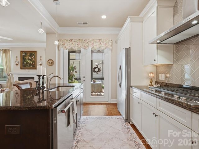 2050 Laney Pond Road, Matthews, NC 28104