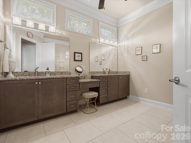 2050 Laney Pond Road, Matthews, NC 28104
