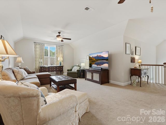 2050 Laney Pond Road, Matthews, NC 28104