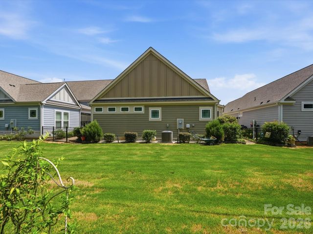 2050 Laney Pond Road, Matthews, NC 28104
