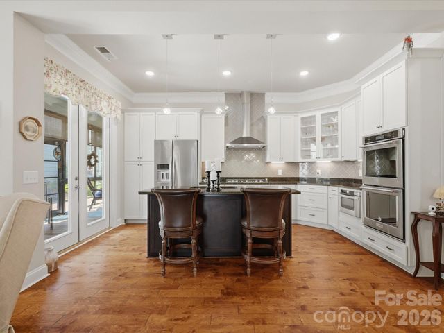 2050 Laney Pond Road, Matthews, NC 28104
