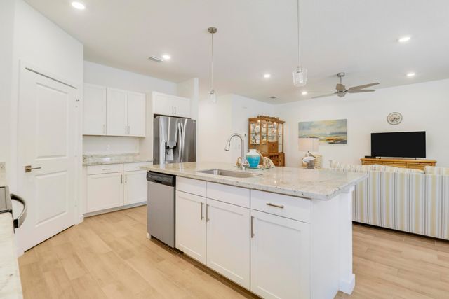 2011 NW Golden Oak Trail, Jensen Beach, FL 34957