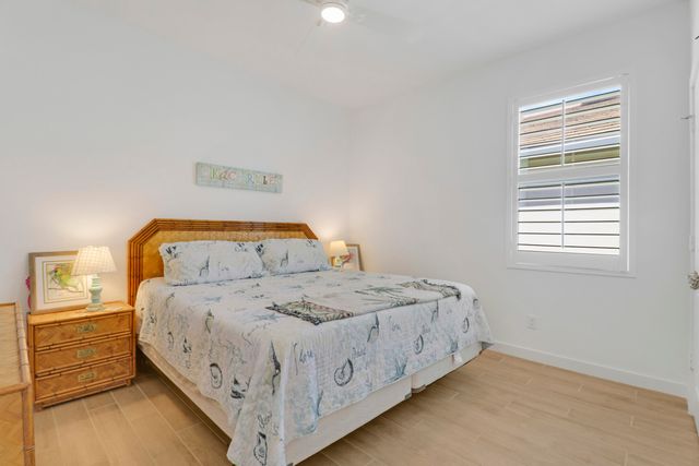 2011 NW Golden Oak Trail, Jensen Beach, FL 34957