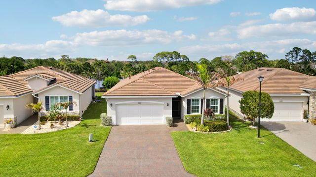 2011 NW Golden Oak Trail, Jensen Beach, FL 34957