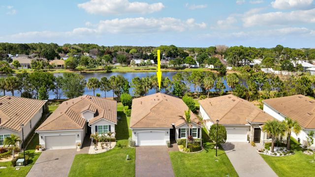 2011 NW Golden Oak Trail, Jensen Beach, FL 34957