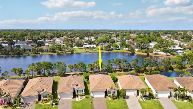 2011 NW Golden Oak Trail, Jensen Beach, FL 34957