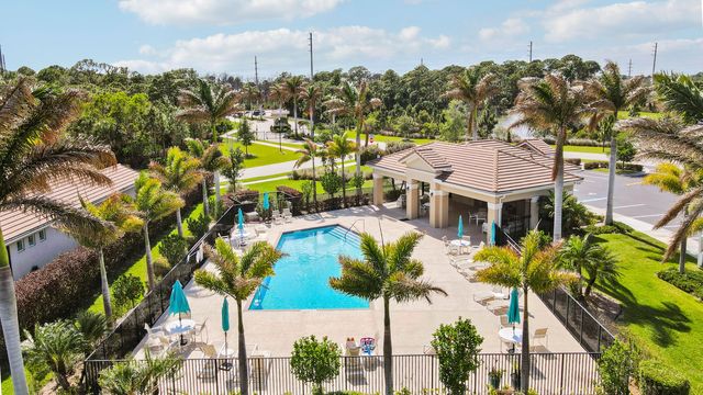 2011 NW Golden Oak Trail, Jensen Beach, FL 34957