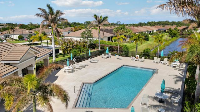 2011 NW Golden Oak Trail, Jensen Beach, FL 34957