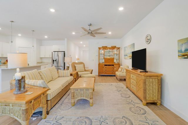 2011 NW Golden Oak Trail, Jensen Beach, FL 34957