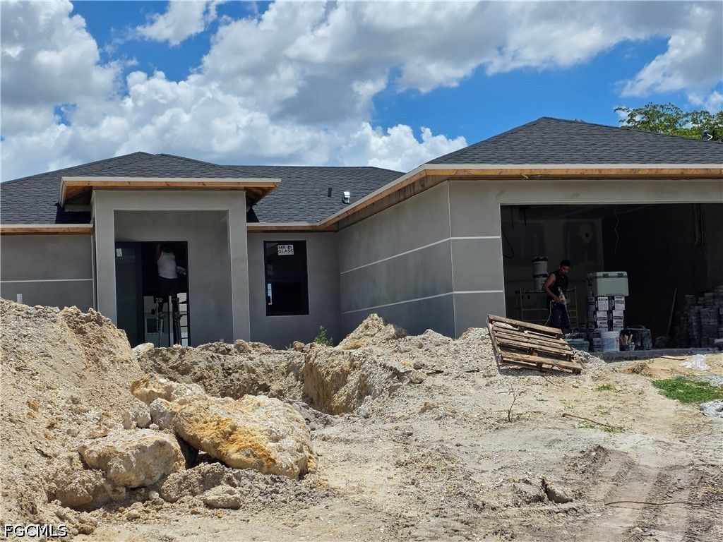 Image 1 of property listing at 2615 NW 26th TER, Cape Coral, FL 33993