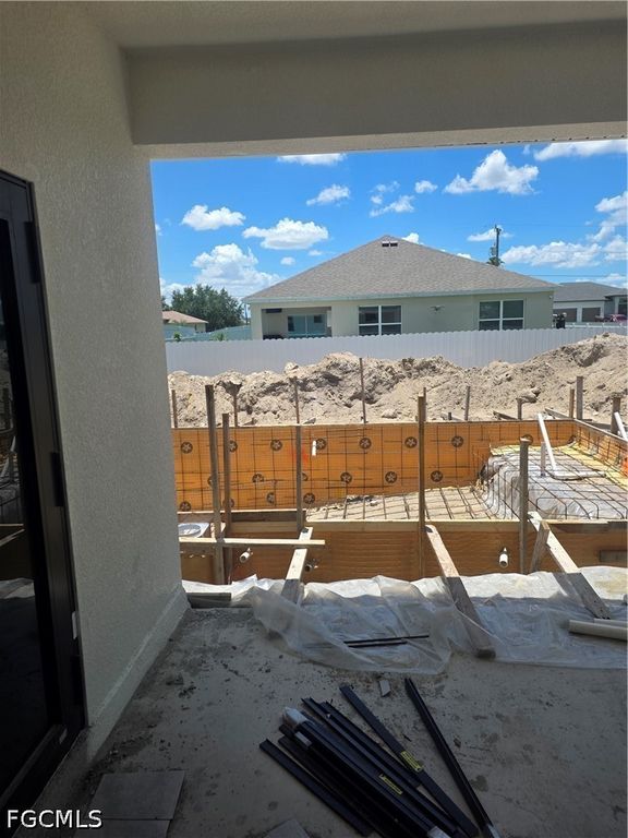 Image 4 of property listing at 2615 NW 26th TER, Cape Coral, FL 33993