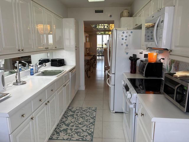 3600 Yacht Club Dr 1001, Aventura, FL 33180