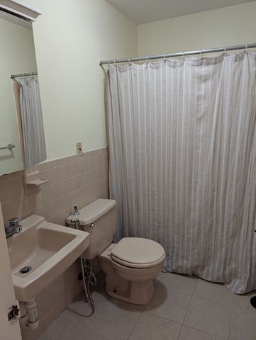 569 Somerville Avenue 5, Somerville, MA 02143