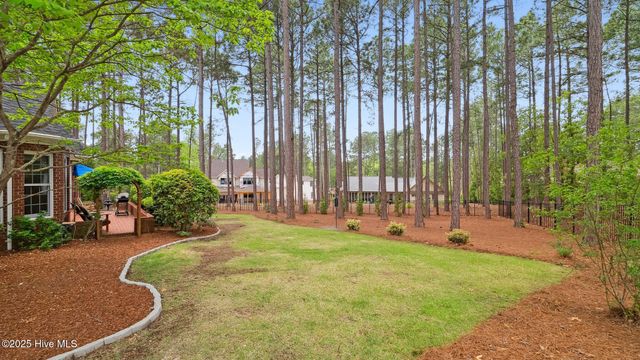 5 Wake Forest Court, Southern Pines, NC 28387