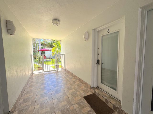 624 Antioch Avenue 6, Fort Lauderdale, FL 33304
