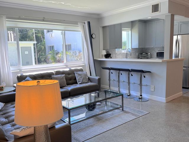 624 Antioch Avenue 6, Fort Lauderdale, FL 33304