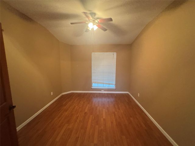 1002 Leah LN, Round Rock, TX 78665