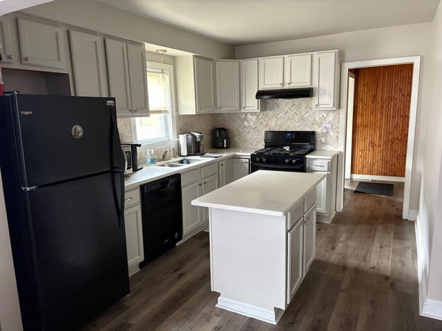 6995 Madison Street, Merrillville, IN 46410