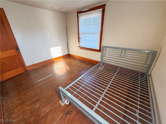 2426 Shirley Road, Youngstown, OH 44502